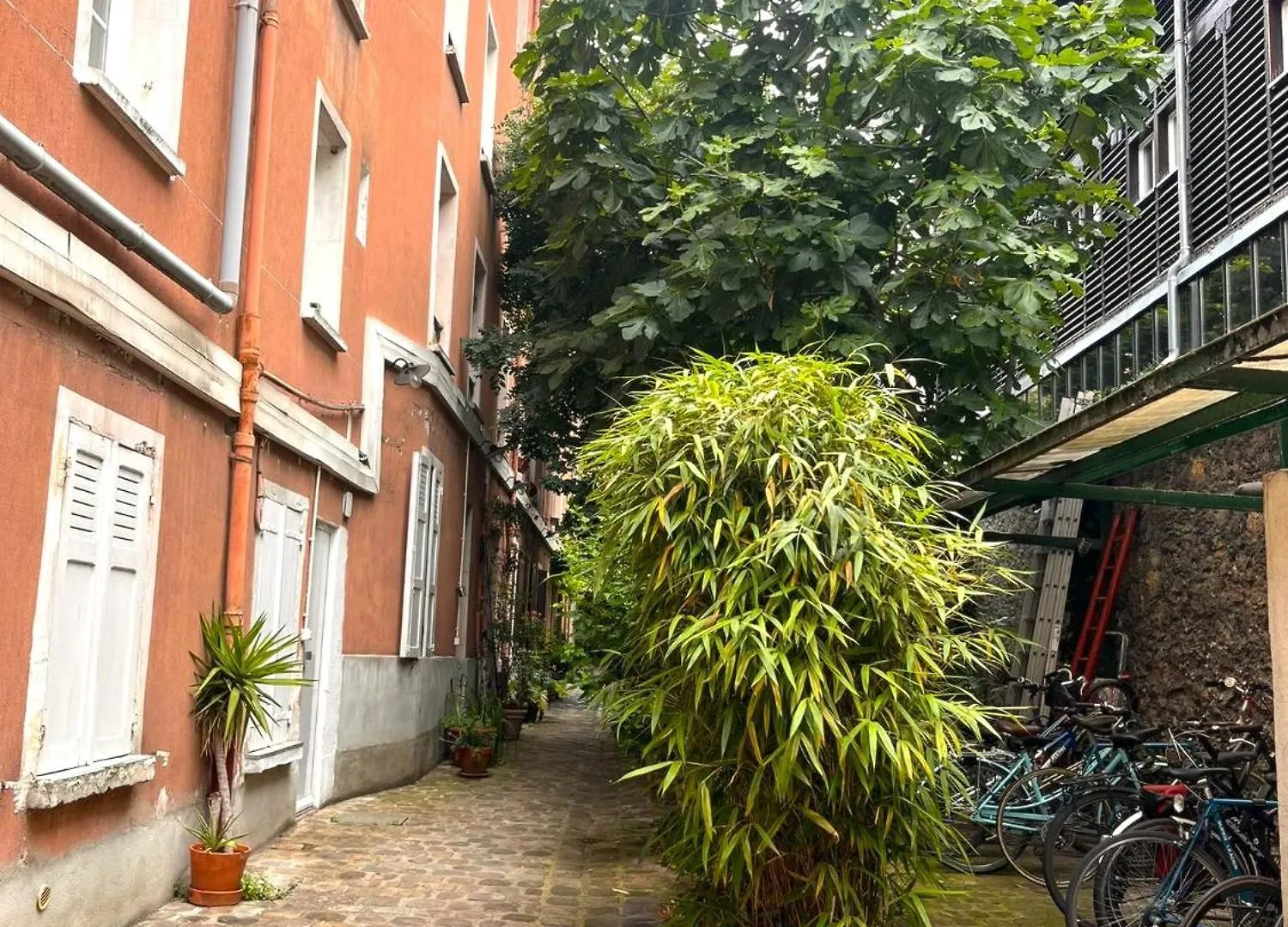 Apartment Romantic Garden Studio Paris